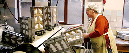 Eberhardt Schokolade - Herstellung von Schokoladen-Hohlfiguren in Beerfurth bei Reichelsheim im Odenwald